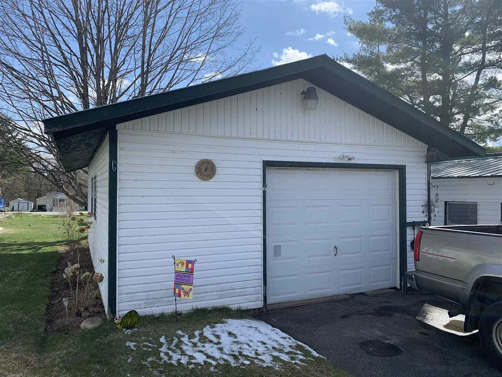 2477 Us Route 5 Derby VT 05829