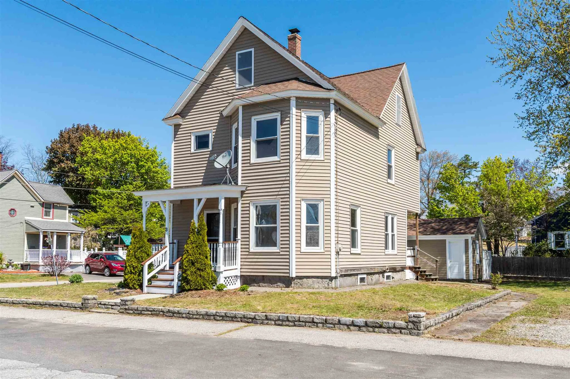 3 Pine Hill Avenue Nashua NH 03064