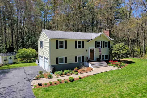 54 Haven Drive Auburn NH 03032