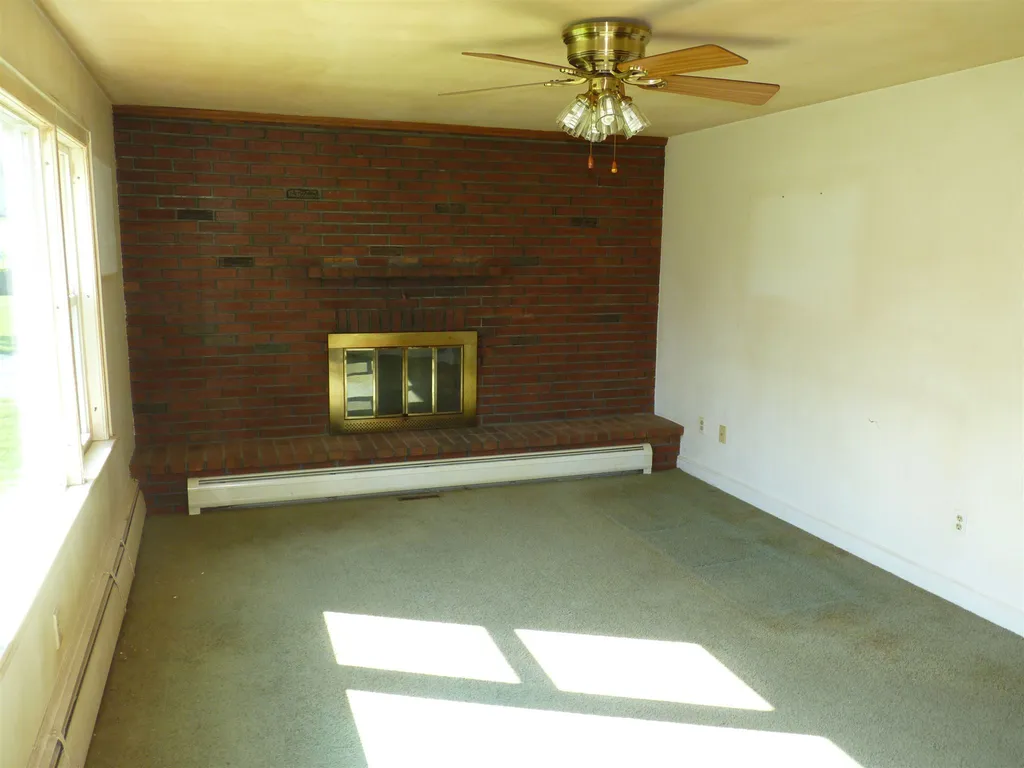 12 Crescent Avenue Dover NH 03820