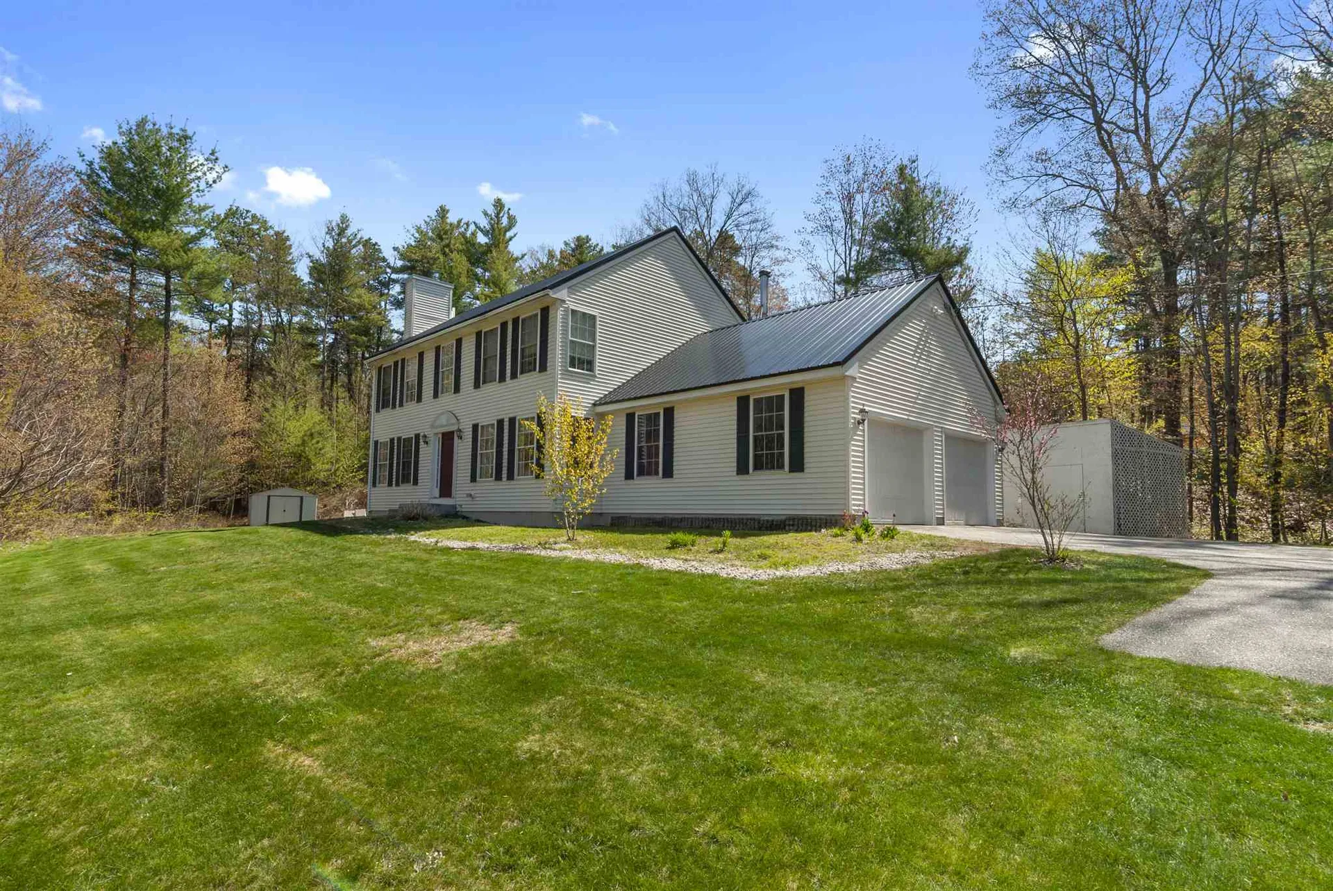 663 4th Range Road Pembroke NH 03275