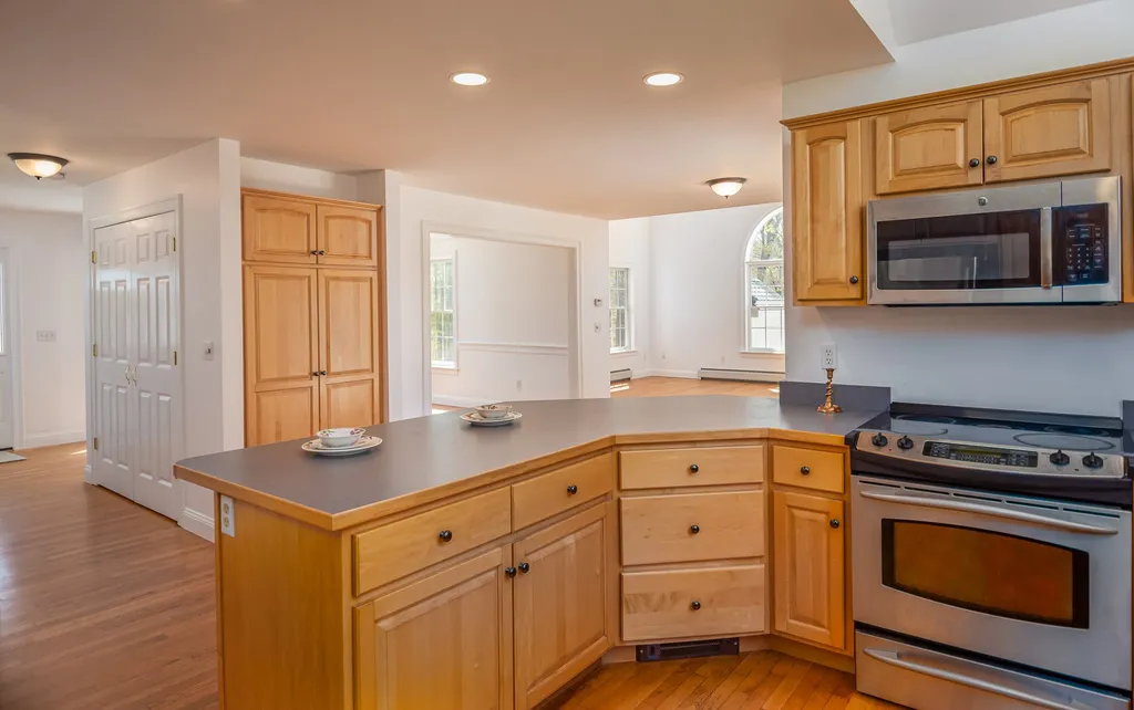 252 Durham Point Road Durham NH 03824