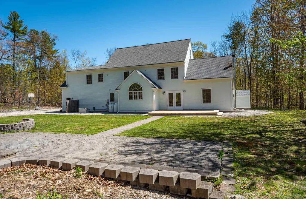 252 Durham Point Road Durham NH 03824