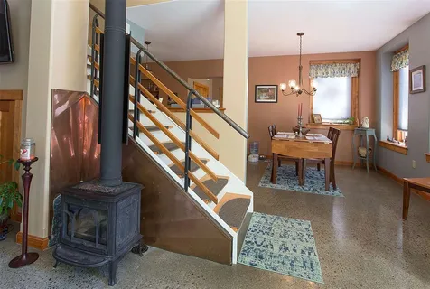 85 Sharkyville Road Waterbury VT 05676