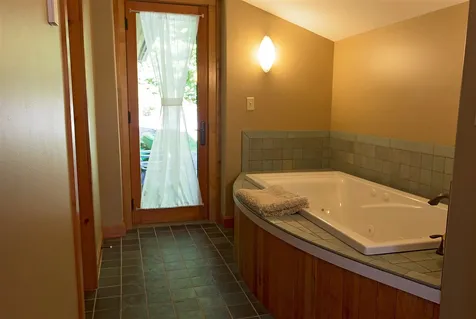 85 Sharkyville Road Waterbury VT 05676