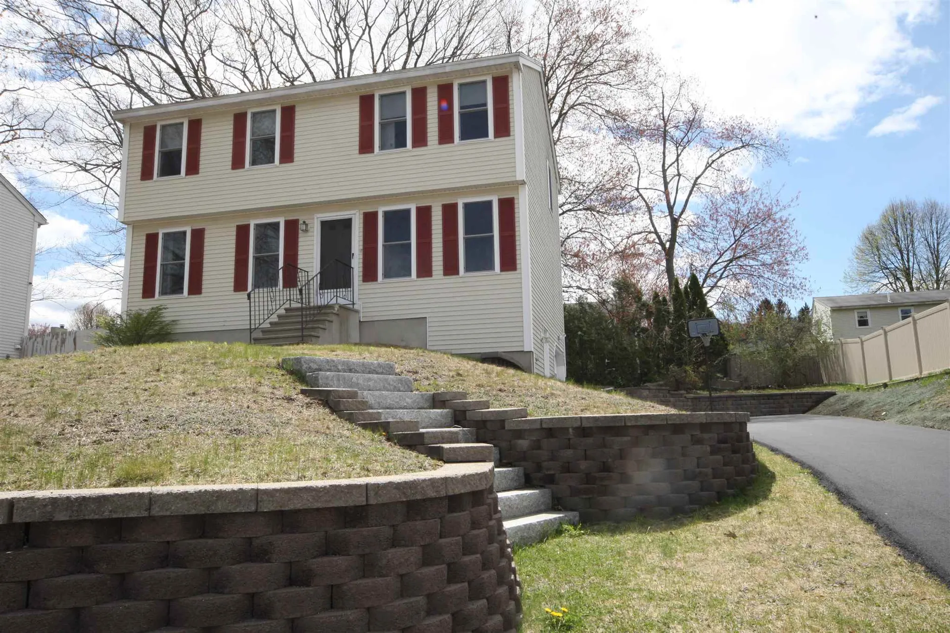 217 Crosbie Street Manchester NH 03104