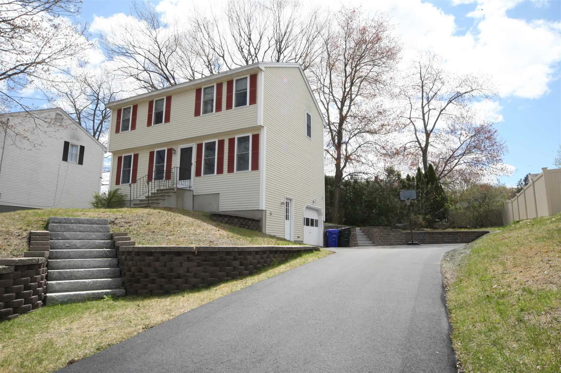 217 Crosbie Street Manchester NH 03104