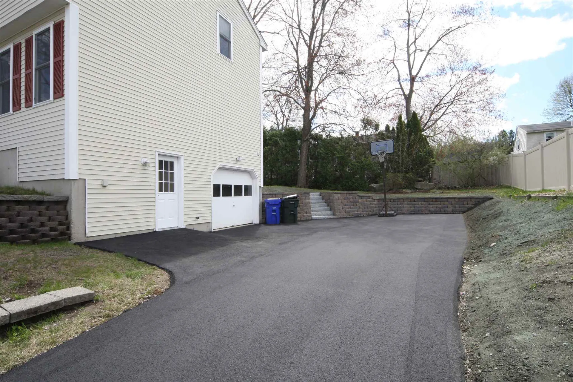 217 Crosbie Street Manchester NH 03104