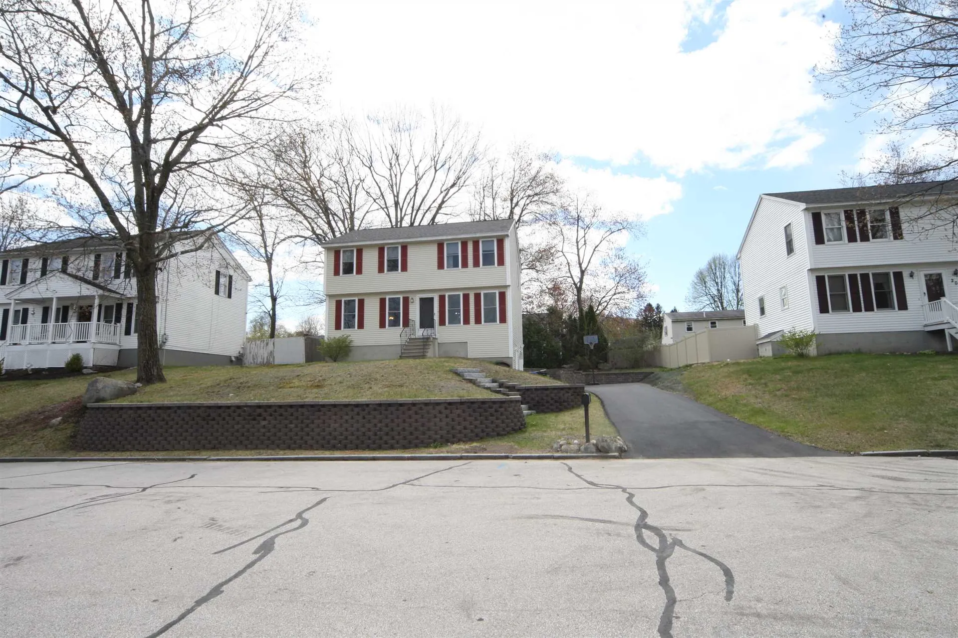 217 Crosbie Street Manchester NH 03104