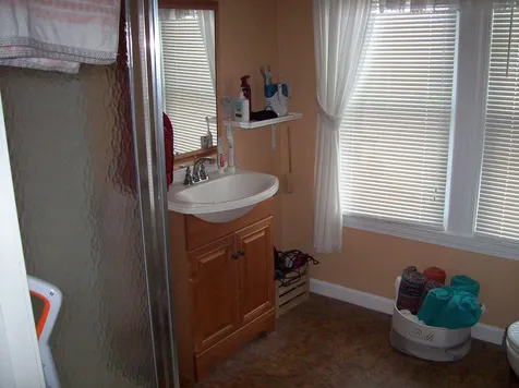 11 Shannon Street Claremont NH 03743