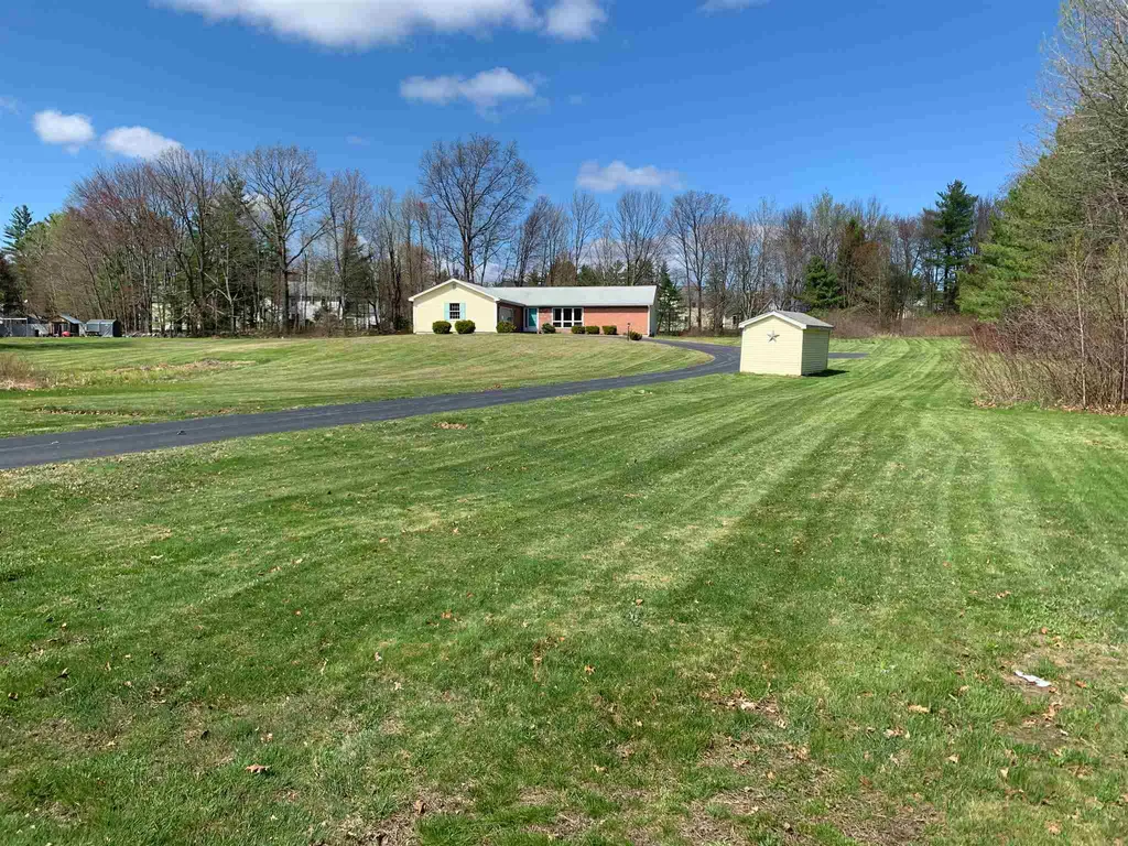 61 Cemetery Street Concord NH 03301-8622