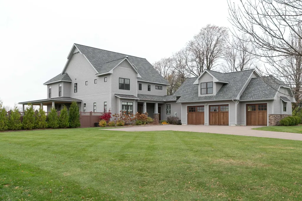 475 Golf Course Road South Burlington VT 05403
