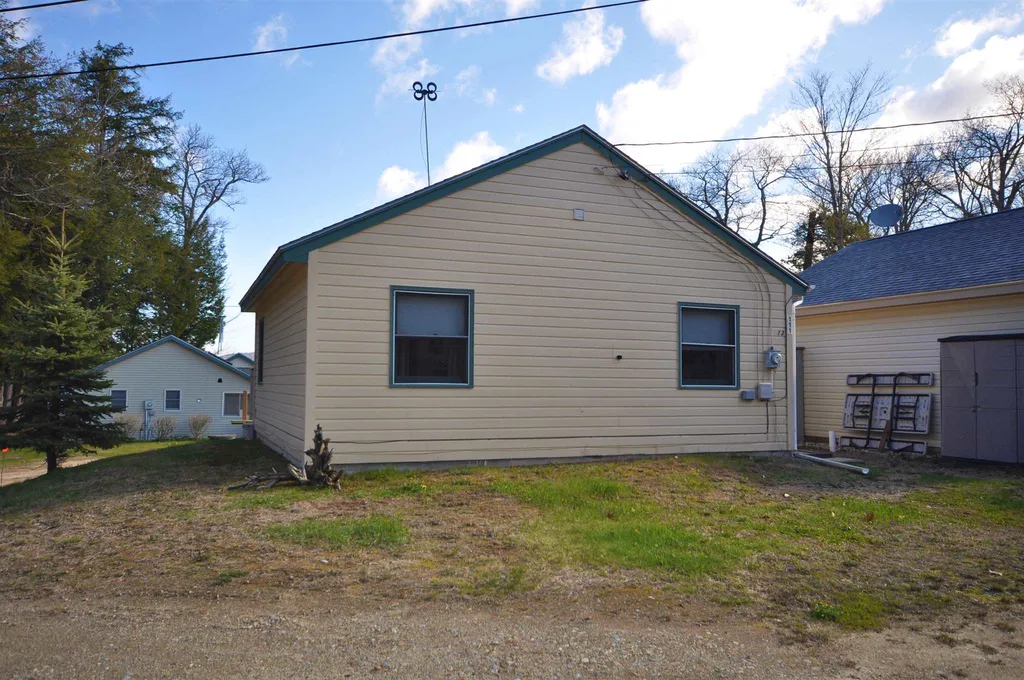 111 Greenwood Path Bristol NH 03222