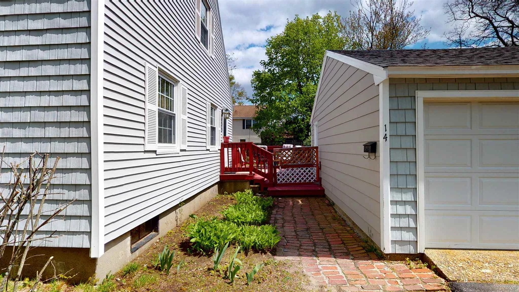 14 Wellman Avenue Nashua NH 03064