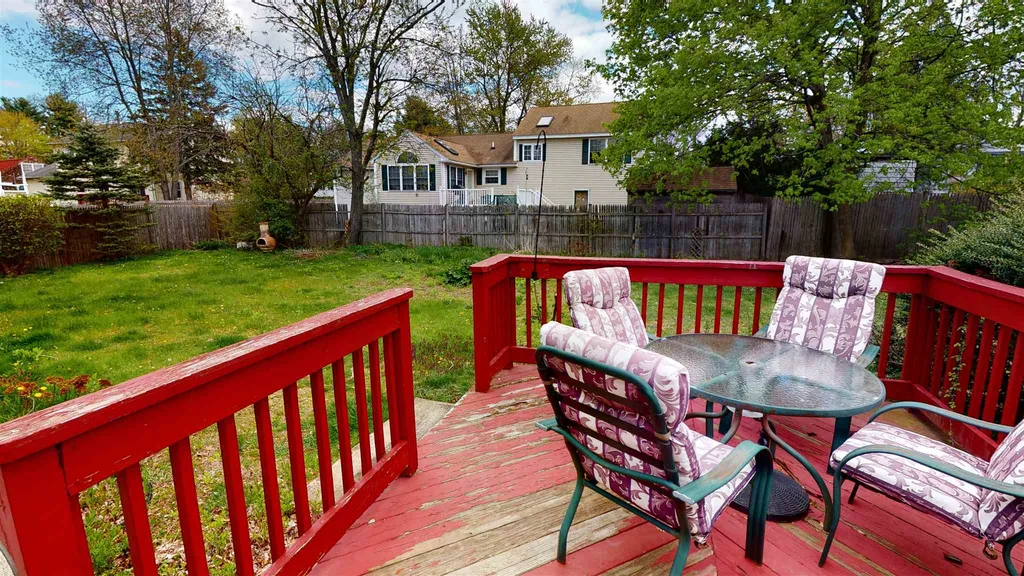 14 Wellman Avenue Nashua NH 03064