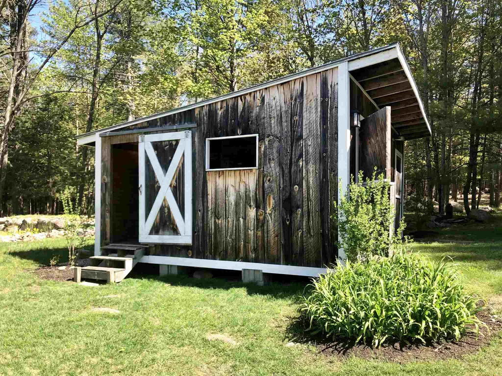 2 Hodges Drive Tuftonboro NH 03816