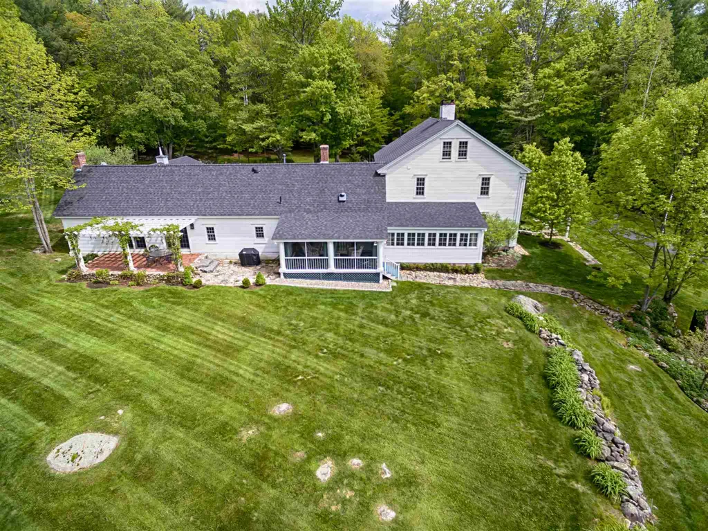 2 Hodges Drive Tuftonboro NH 03816