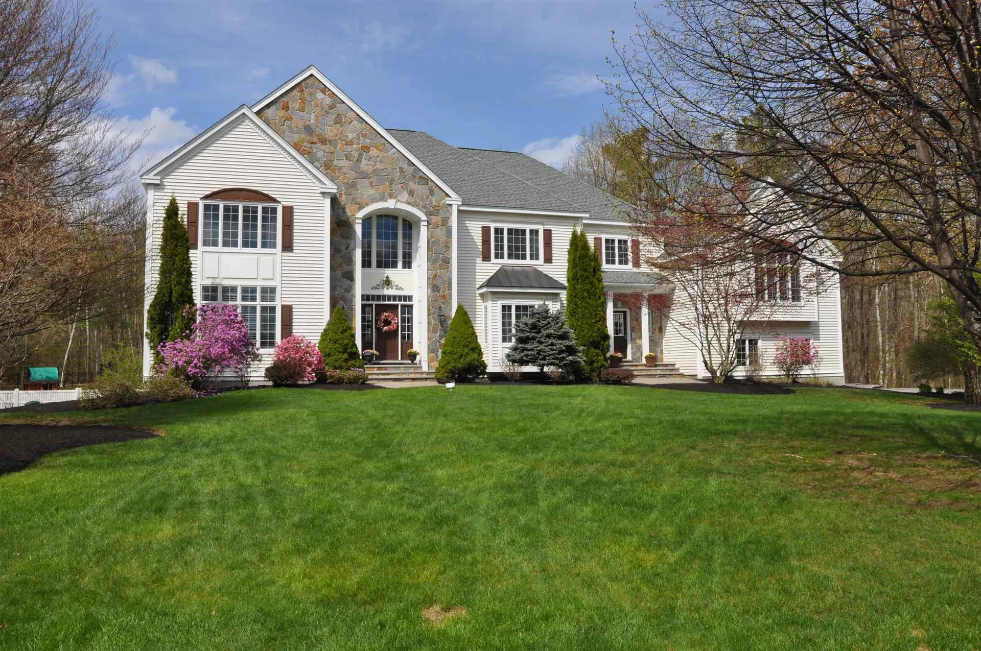 9 Yorkshire Road Windham NH 03087