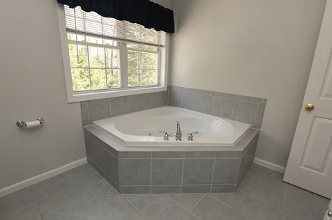 88 Mcintosh Road Danville NH 03819