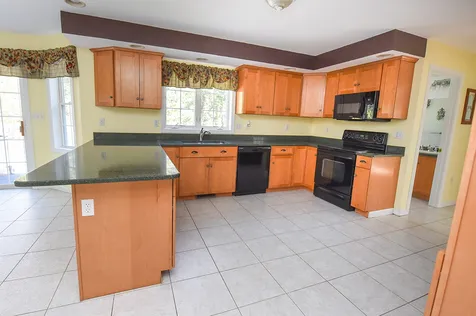 88 Mcintosh Road Danville NH 03819
