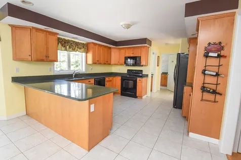 88 Mcintosh Road Danville NH 03819