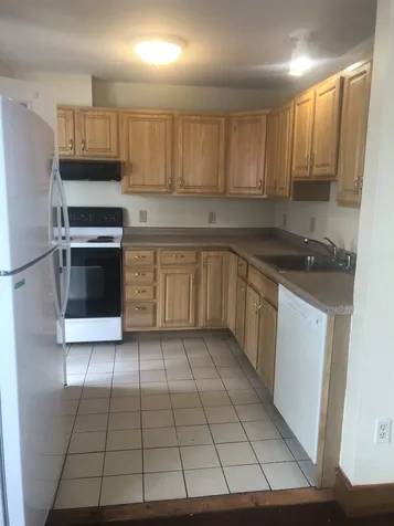 17 Elm Court Portsmouth NH 03801
