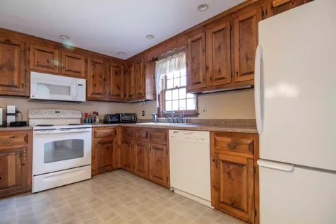 37 Gervaise Drive Derry NH 03038