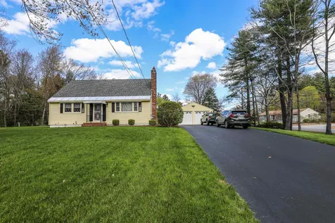 1 Woodland Drive Litchfield NH 03052