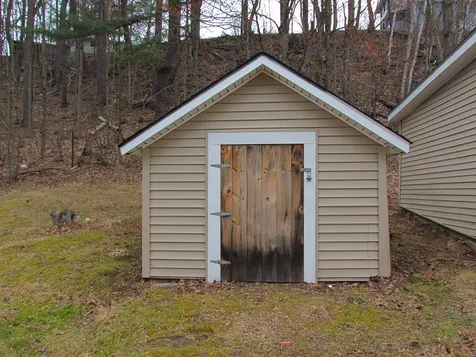 14 Bank Avenue Claremont NH 03743