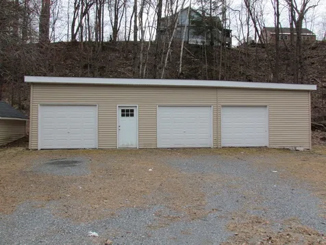 14 Bank Avenue Claremont NH 03743