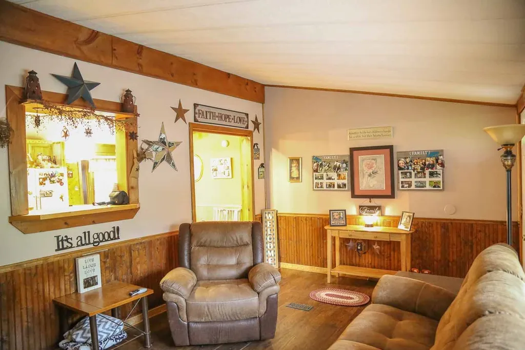 24 Agent Road Raymond NH 03077