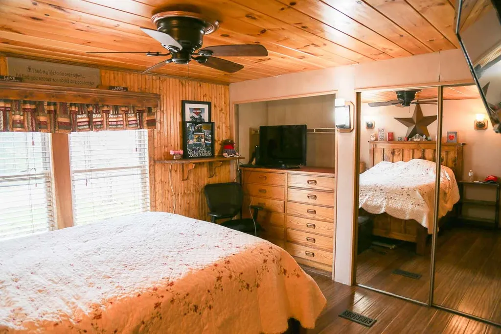 24 Agent Road Raymond NH 03077