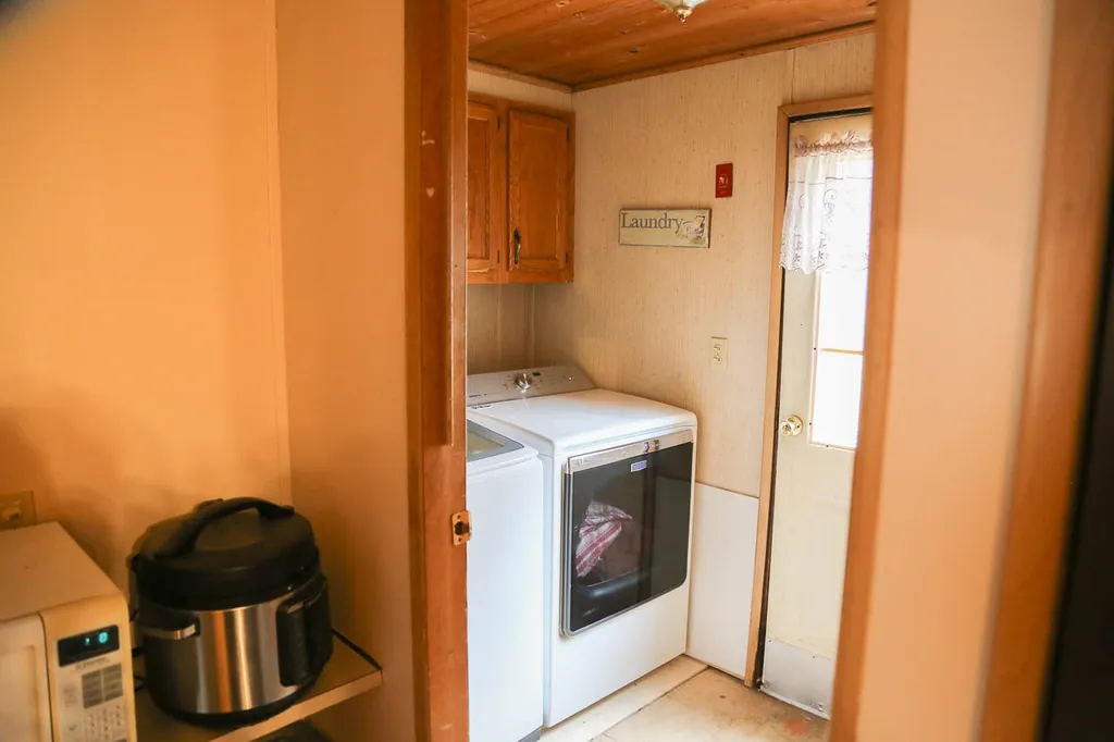 24 Agent Road Raymond NH 03077