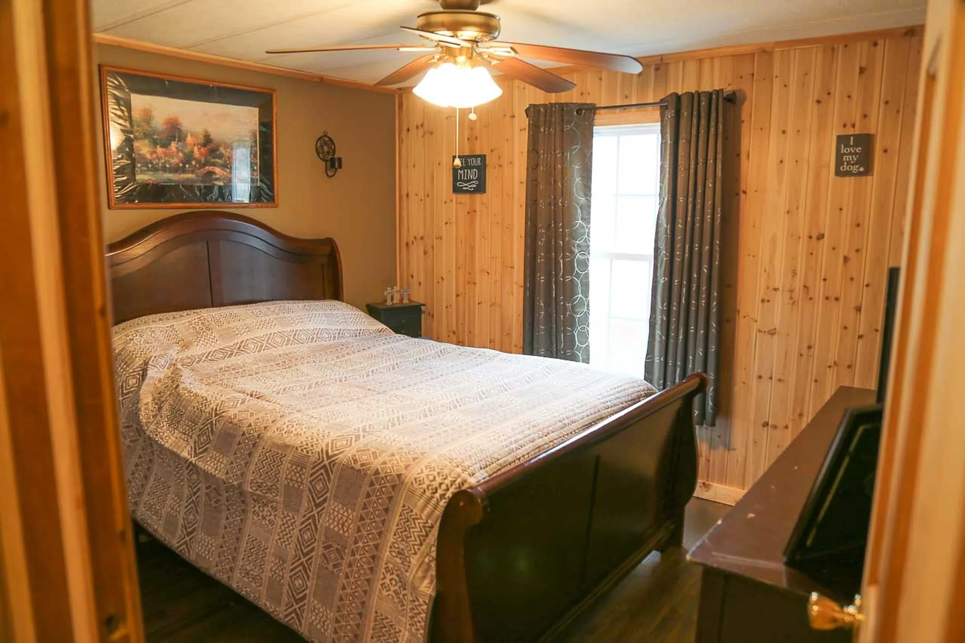 24 Agent Road Raymond NH 03077
