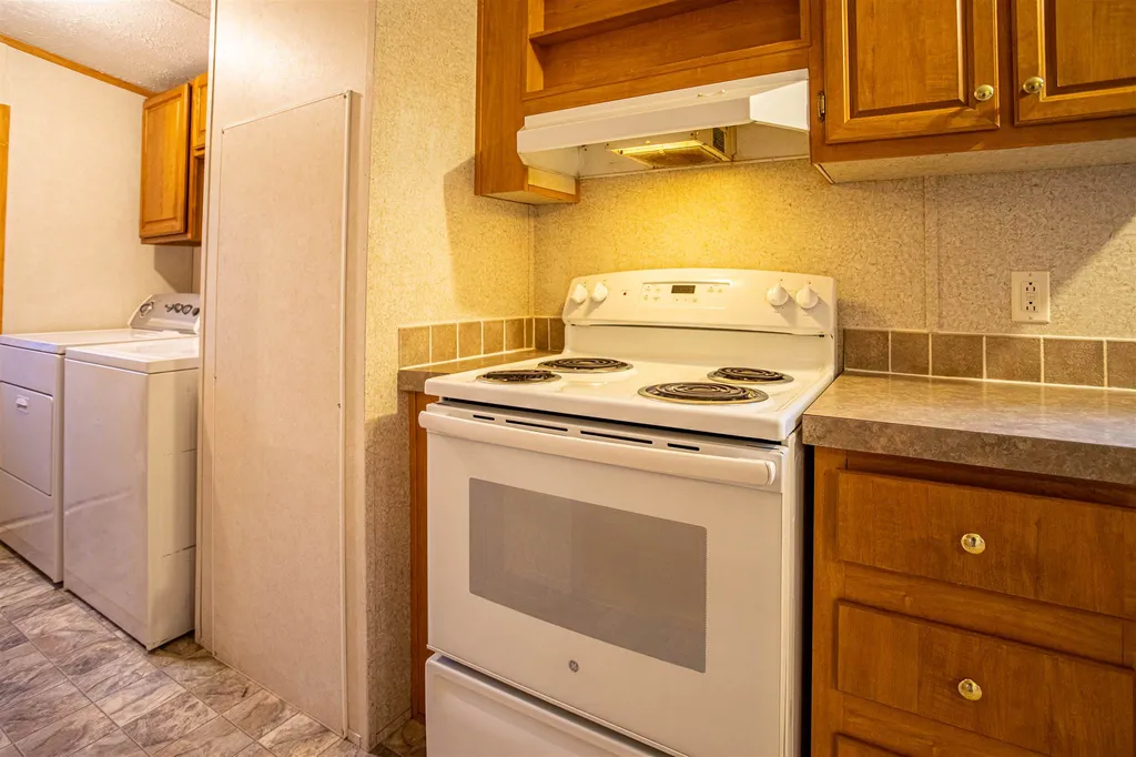 102 Pine Ridge Road Middleton NH 03887-6104