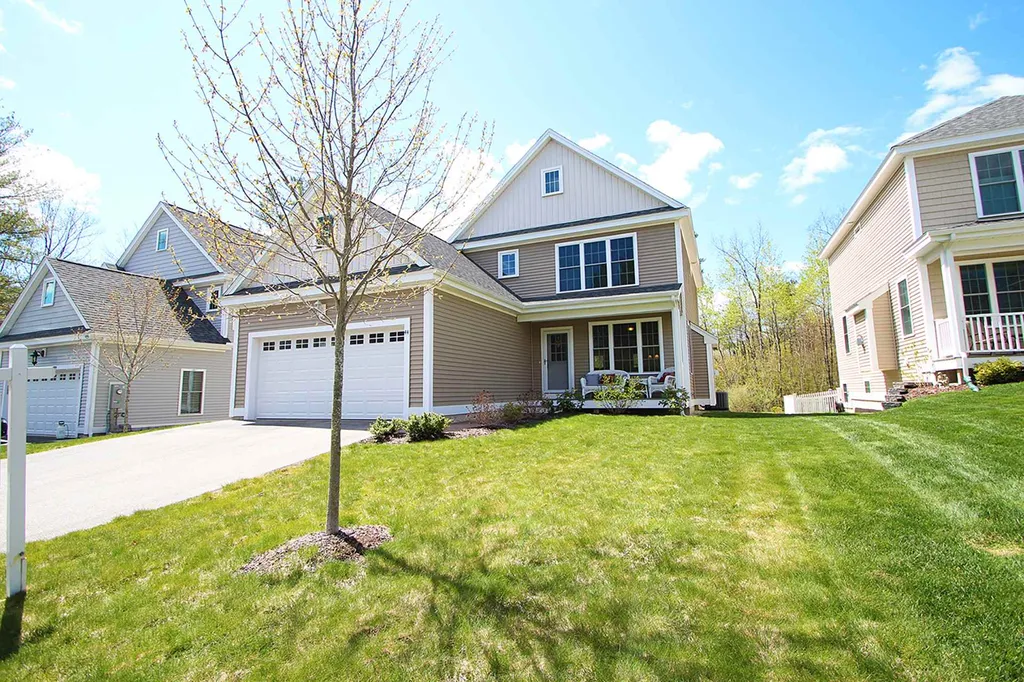 44 Stocklan Circle Dover NH 03820