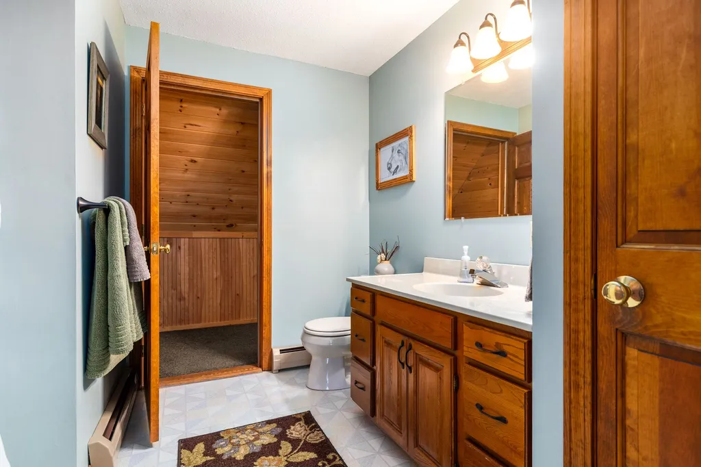 8 Victoria Circle Rochester NH 03867