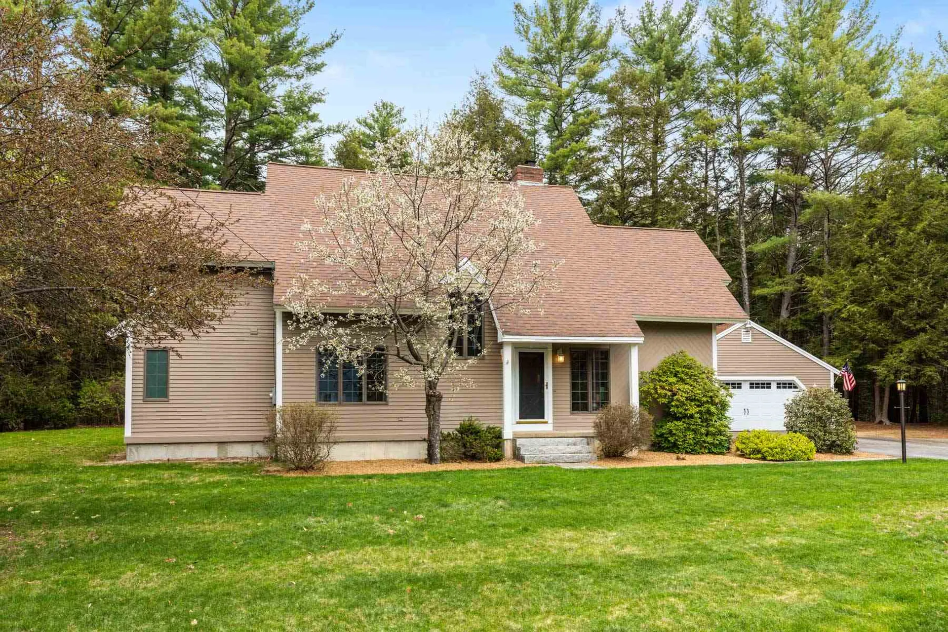 8 Victoria Circle Rochester NH 03867