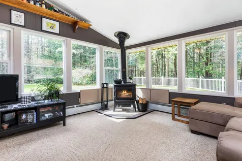 8 Victoria Circle Rochester NH 03867