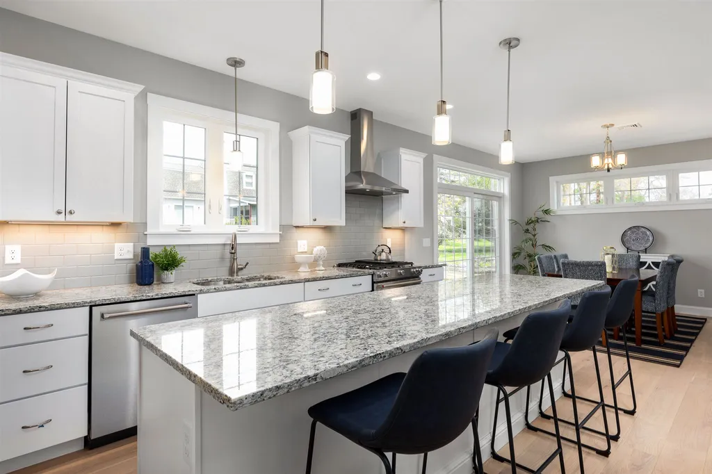 16 Richard Road Rye NH 03870