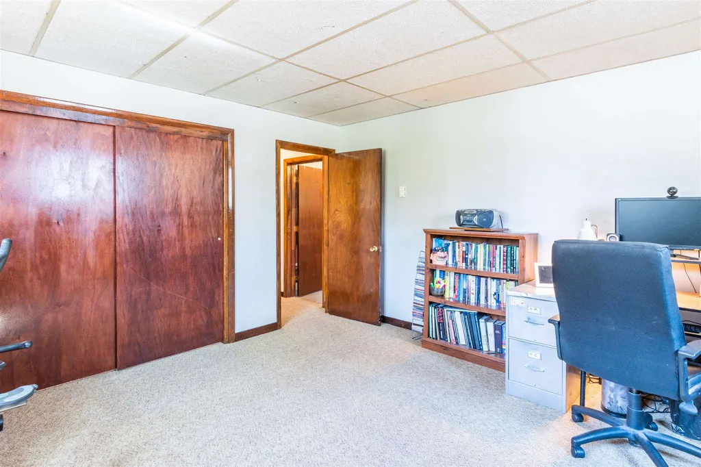 32 Townsend Avenue Salem NH 03079