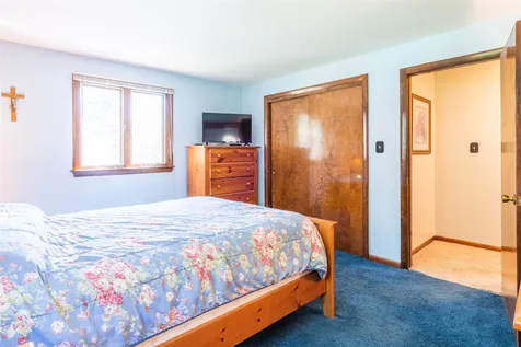 32 Townsend Avenue Salem NH 03079