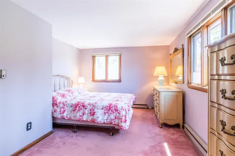 32 Townsend Avenue Salem NH 03079