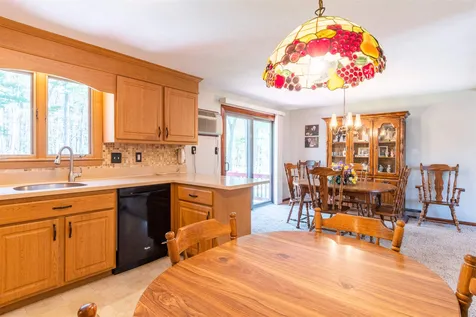 32 Townsend Avenue Salem NH 03079