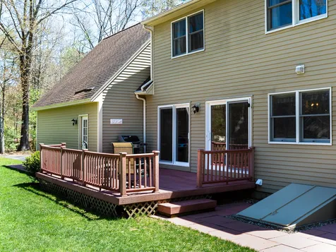 49 James Farm Road Lee NH 03861