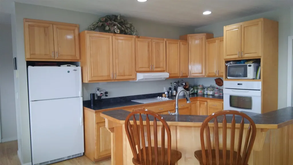 348 Pinnacle Hill Road New Hampton NH 03256