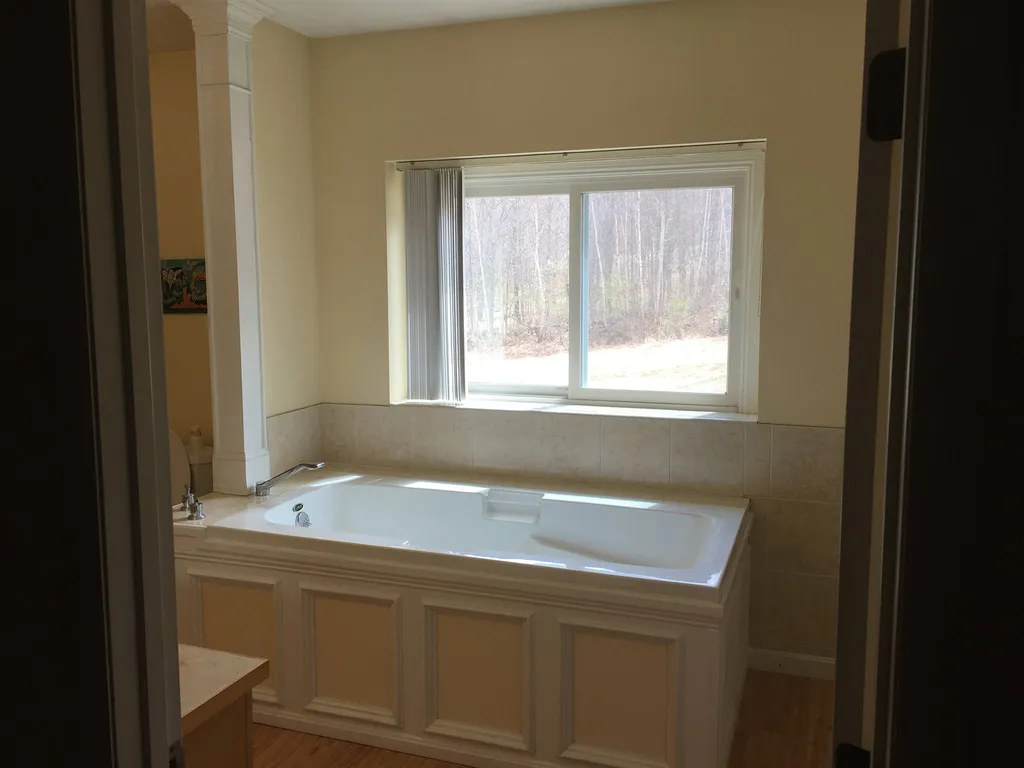 348 Pinnacle Hill Road New Hampton NH 03256