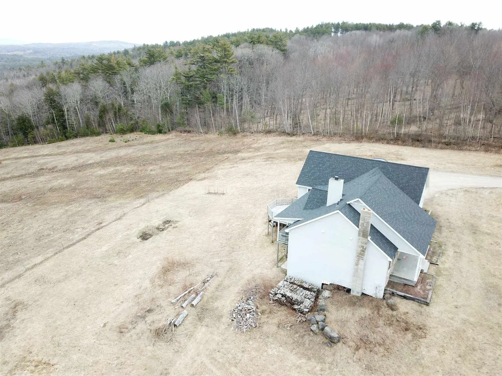 348 Pinnacle Hill Road New Hampton NH 03256
