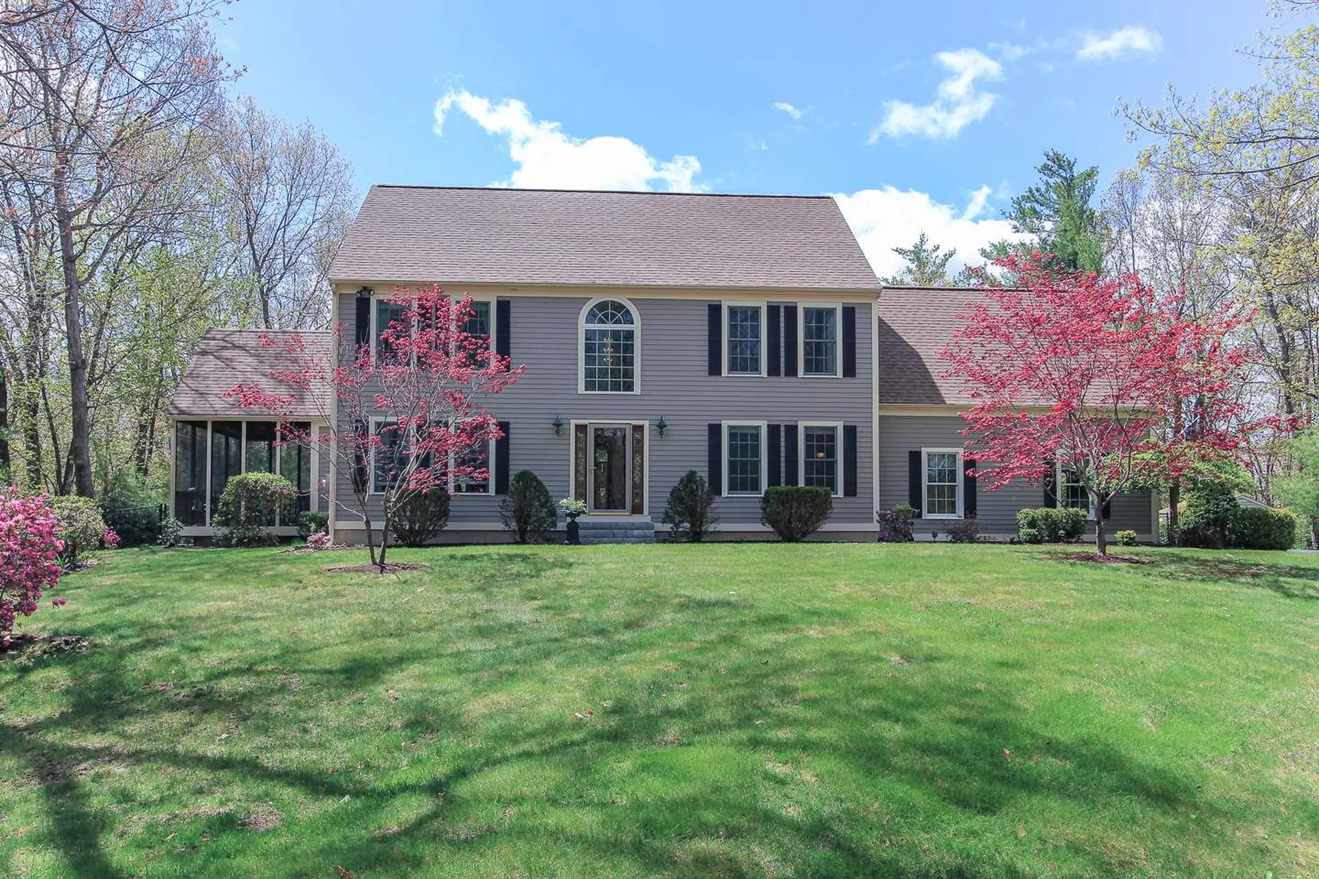 62 Spruce Lane Auburn NH 03032