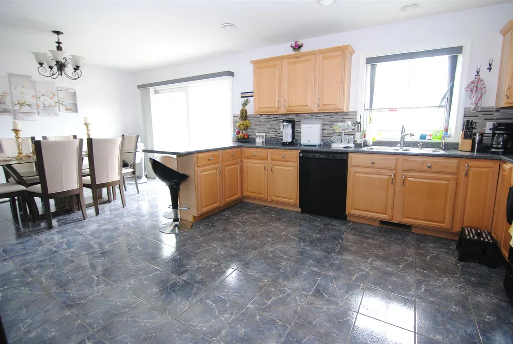 9B Farnum Court Hudson NH 03051